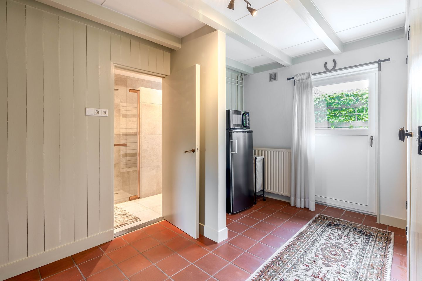 Photo 19 of Raadhuisstraat 32