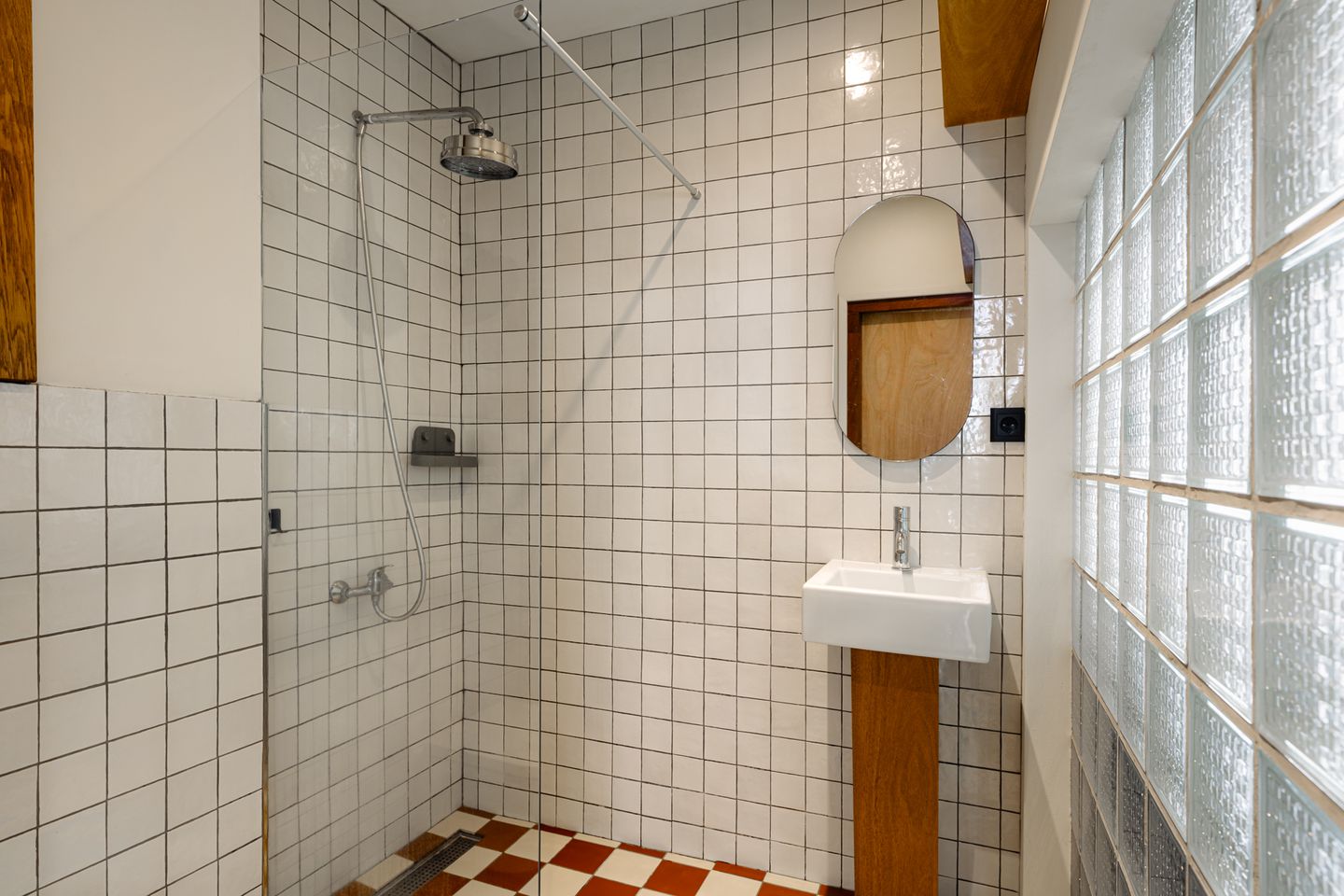 Photo 20 of Van der Hoopstraat 79-H