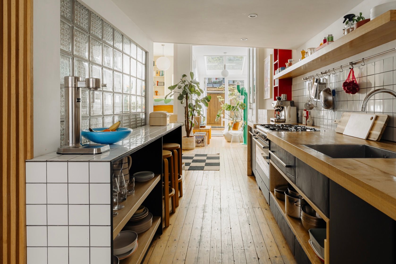 Photo 12 of Van der Hoopstraat 79-H