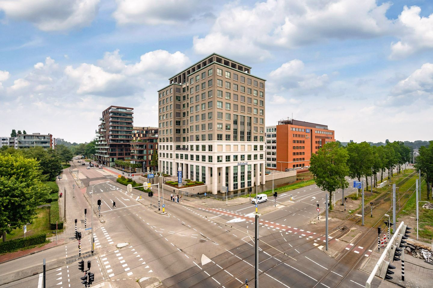 View photo 1 of Van Heuven Goedhartlaan 7
