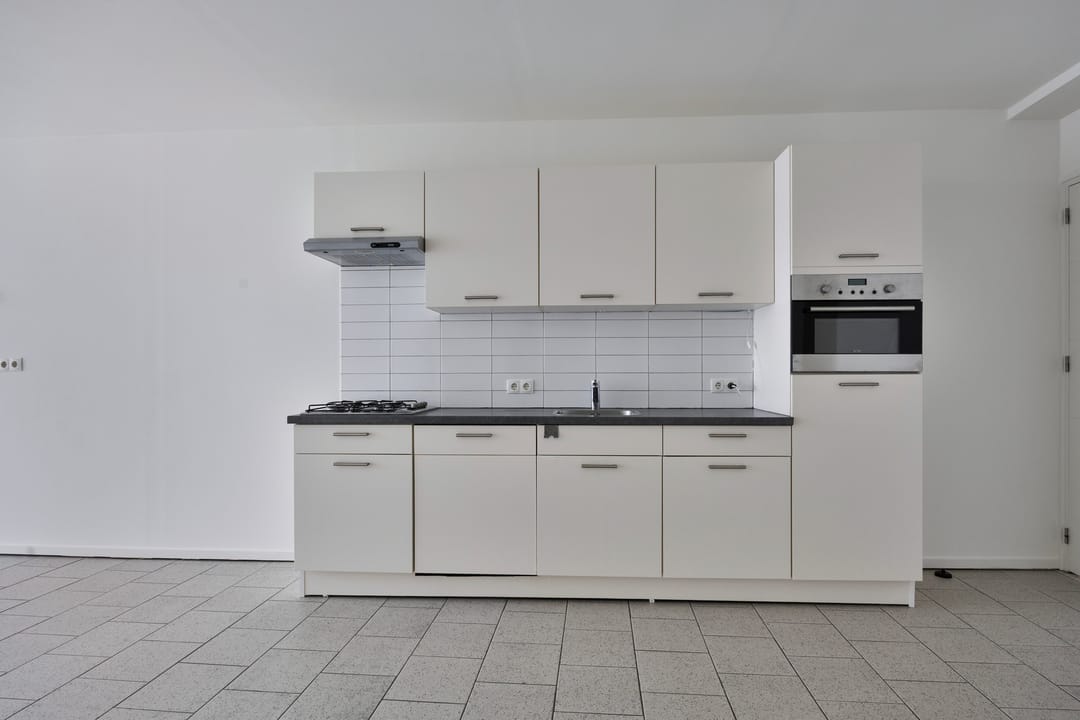 Modern Ground Floor Apartment with Private Parking in Oss City Center — 8
