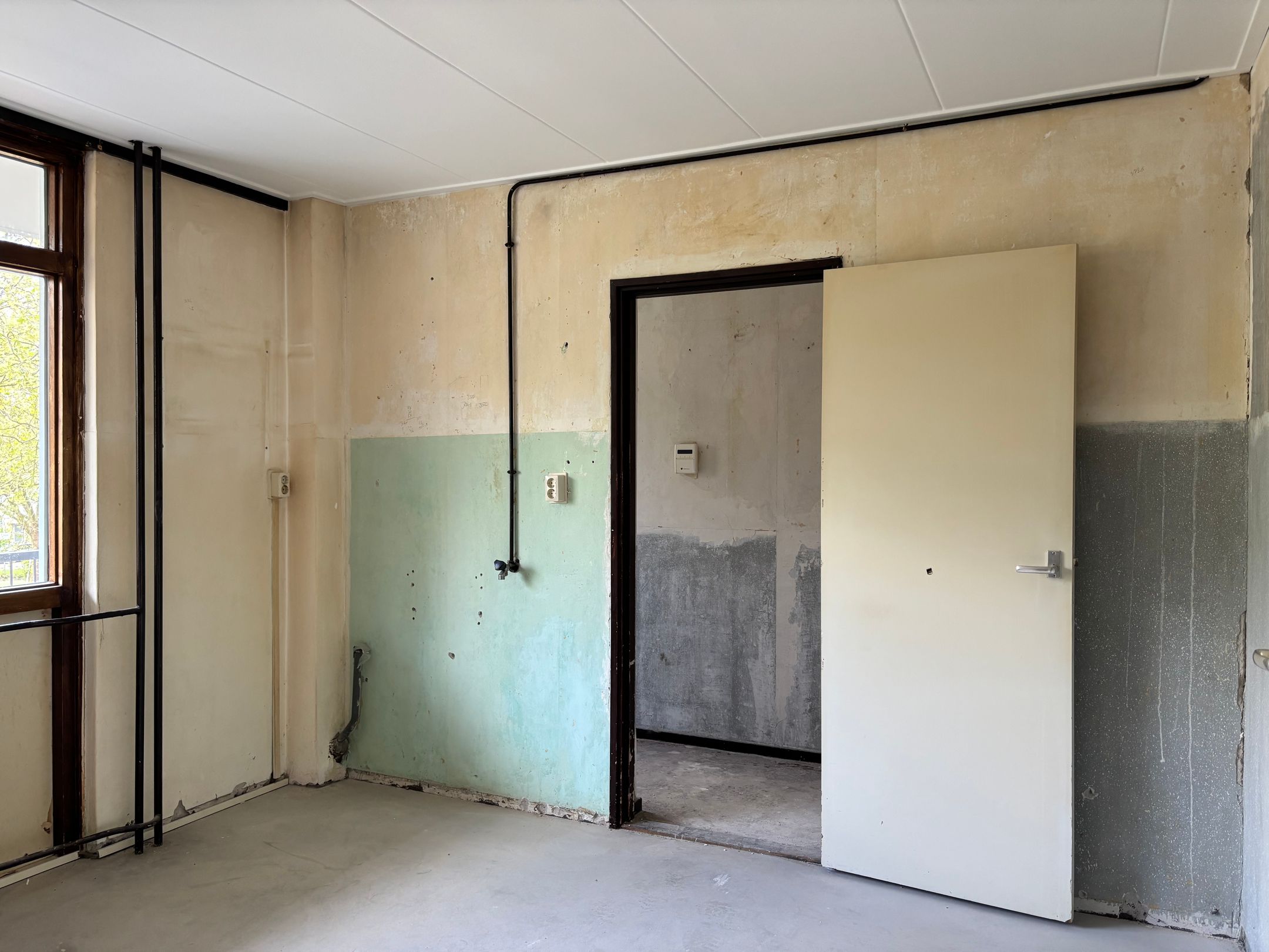 Photo 6 of Plutostraat 256