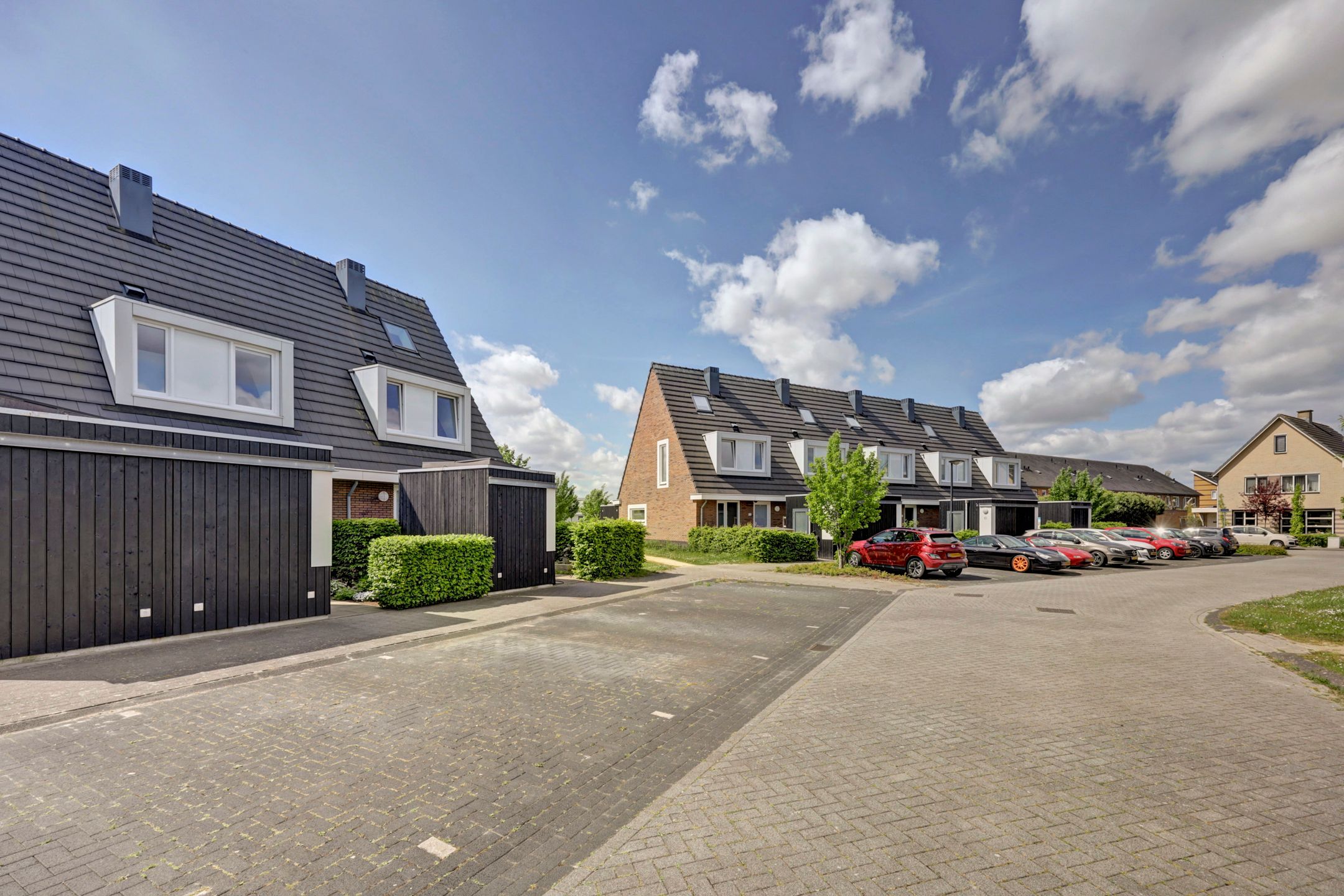 Energy-neutral terraced house with 3 bedrooms and solar panels in Dronten — 45