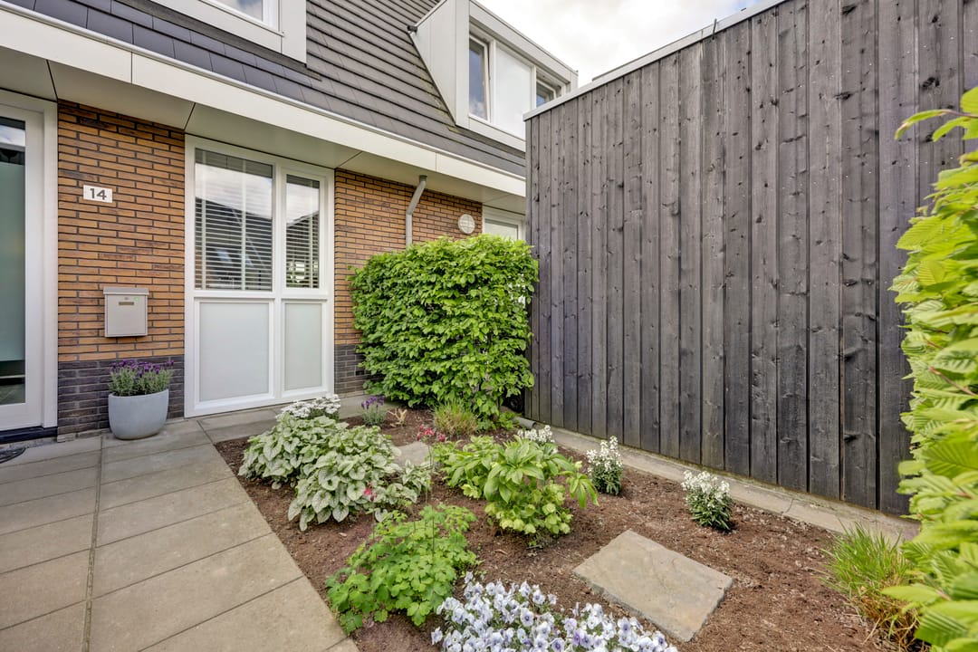 Energy-neutral terraced house with 3 bedrooms and solar panels in Dronten — 31