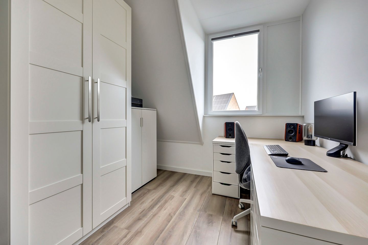 Energy-neutral terraced house with 3 bedrooms and solar panels in Dronten — 20