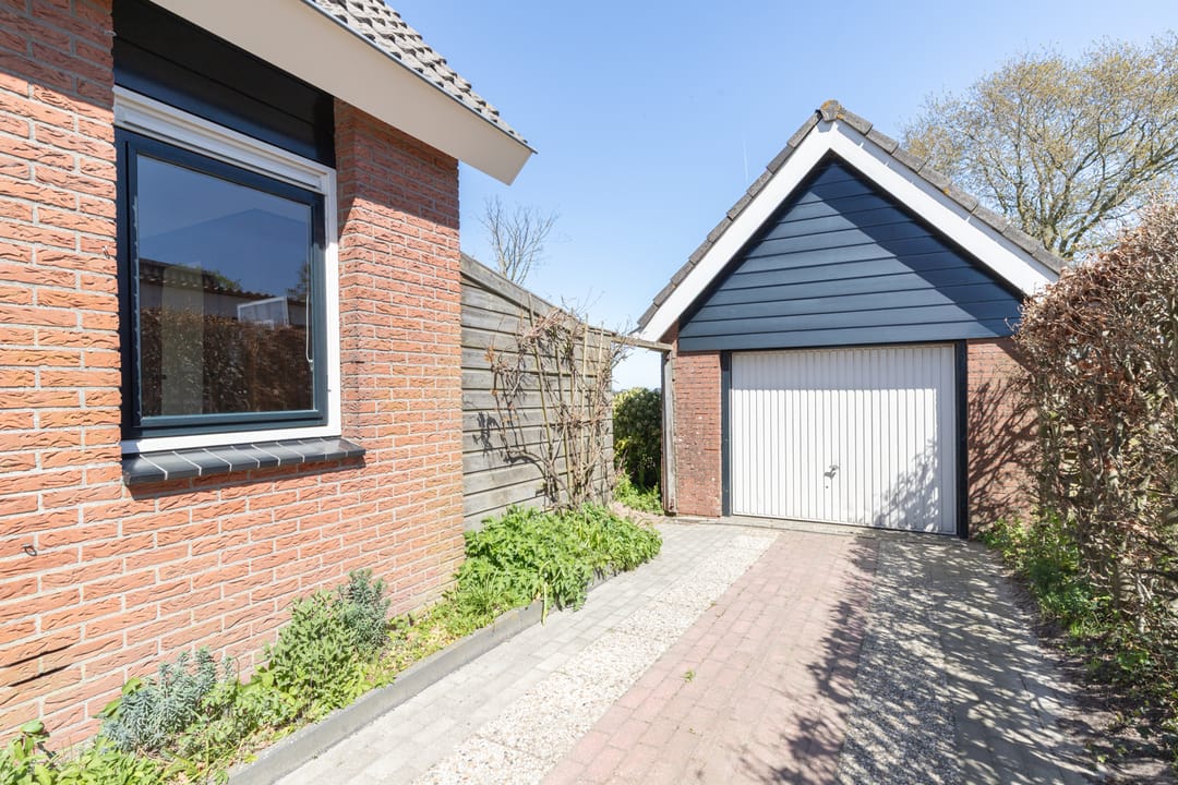 Photo 38 of Sietse Veldstraweg 72