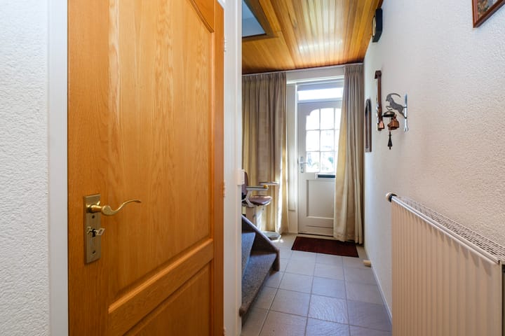 Twee-onder-één-kap te koop: Libellestraat 33, Beekbergen
