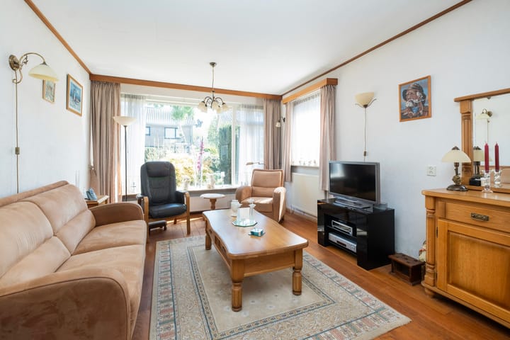 Twee-onder-één-kap te koop: Libellestraat 33, Beekbergen