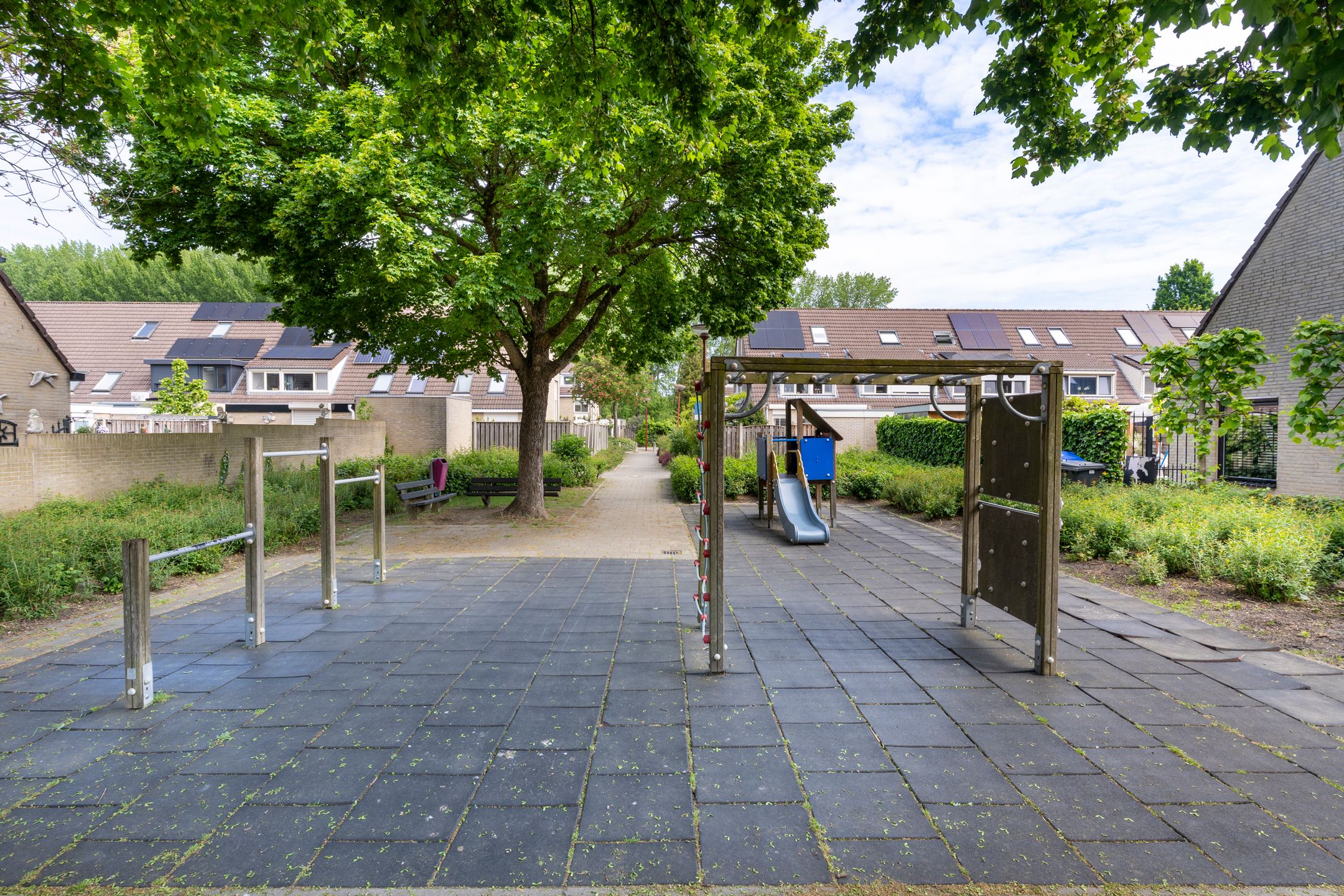 Terraced Home with Water Views in Nieuwegein Buitenweides — 30