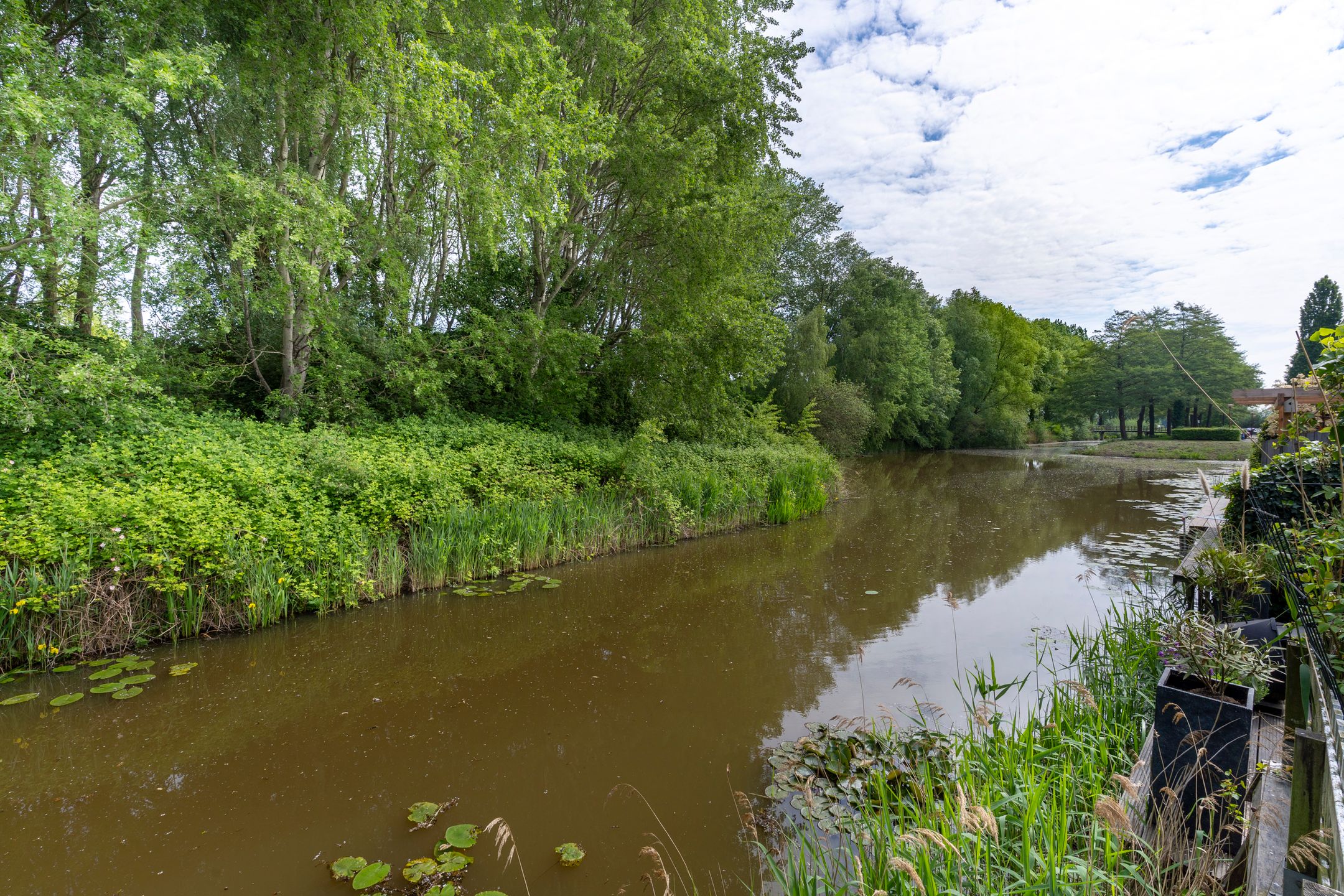 Terraced Home with Water Views in Nieuwegein Buitenweides — 12
