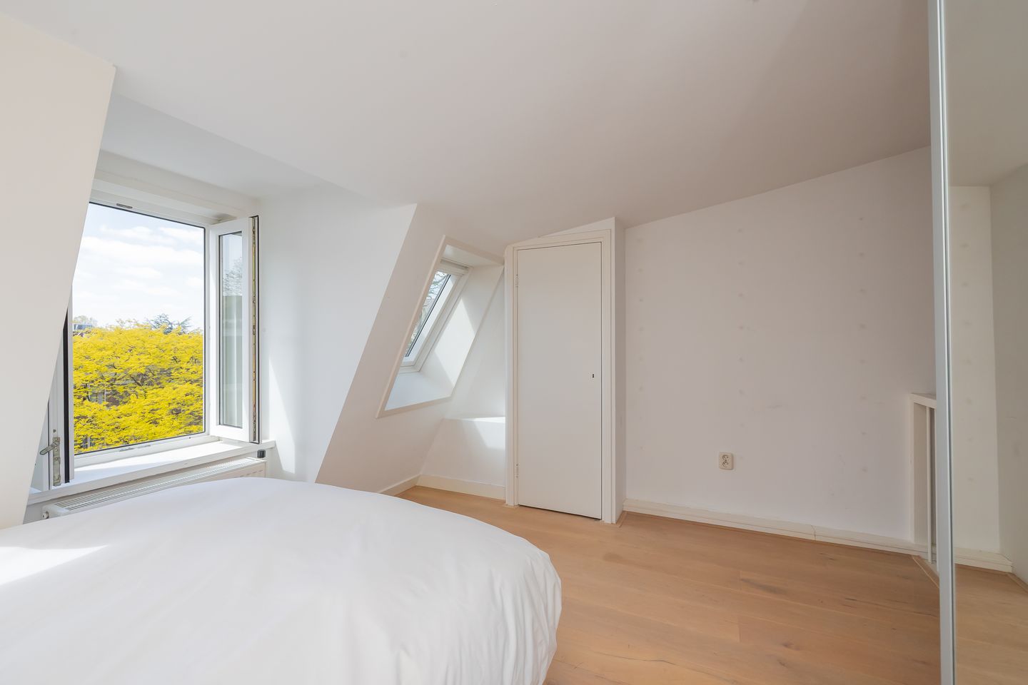 Photo 20 of Da Costastraat 65-4