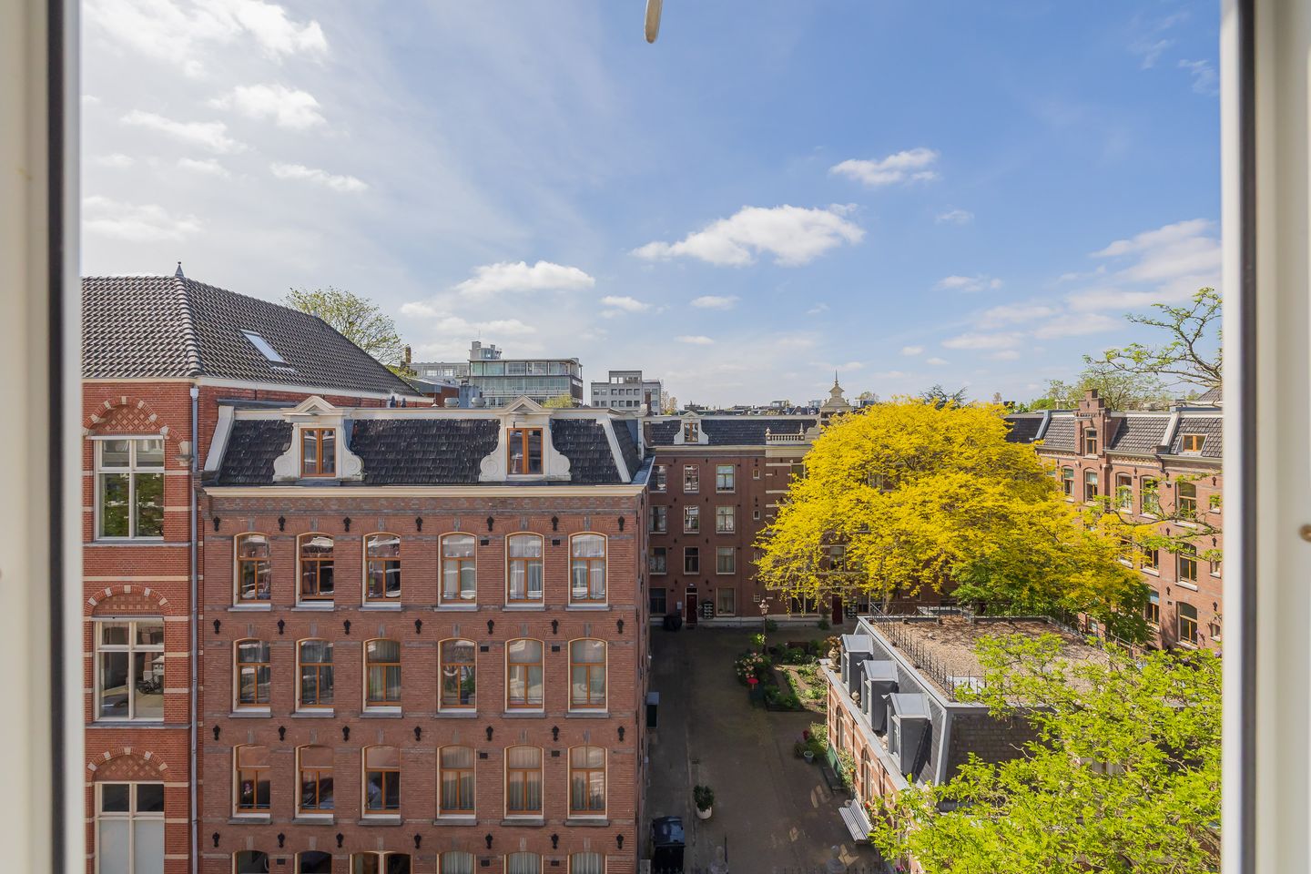 Photo 25 of Da Costastraat 65-4
