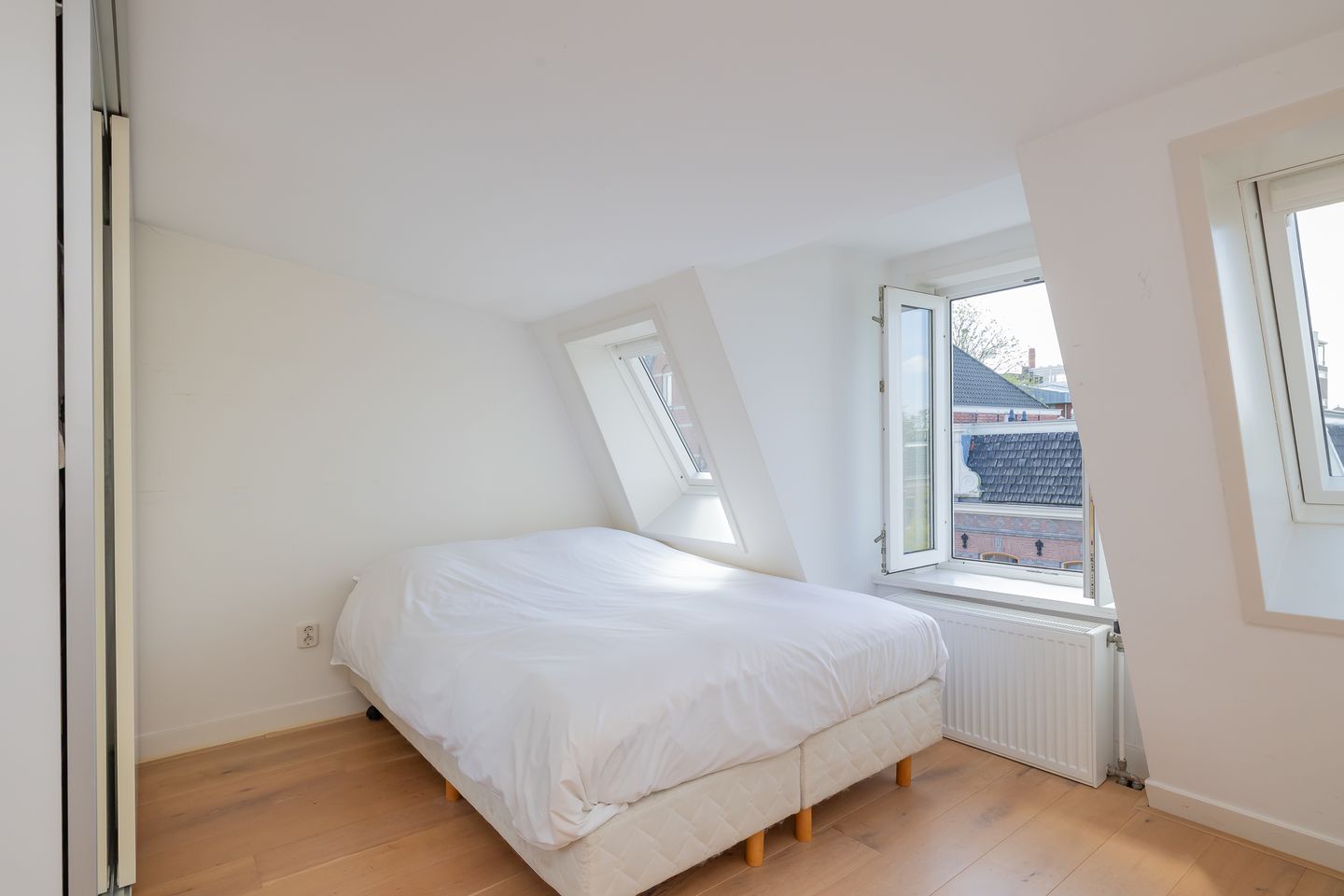 Photo 19 of Da Costastraat 65-4