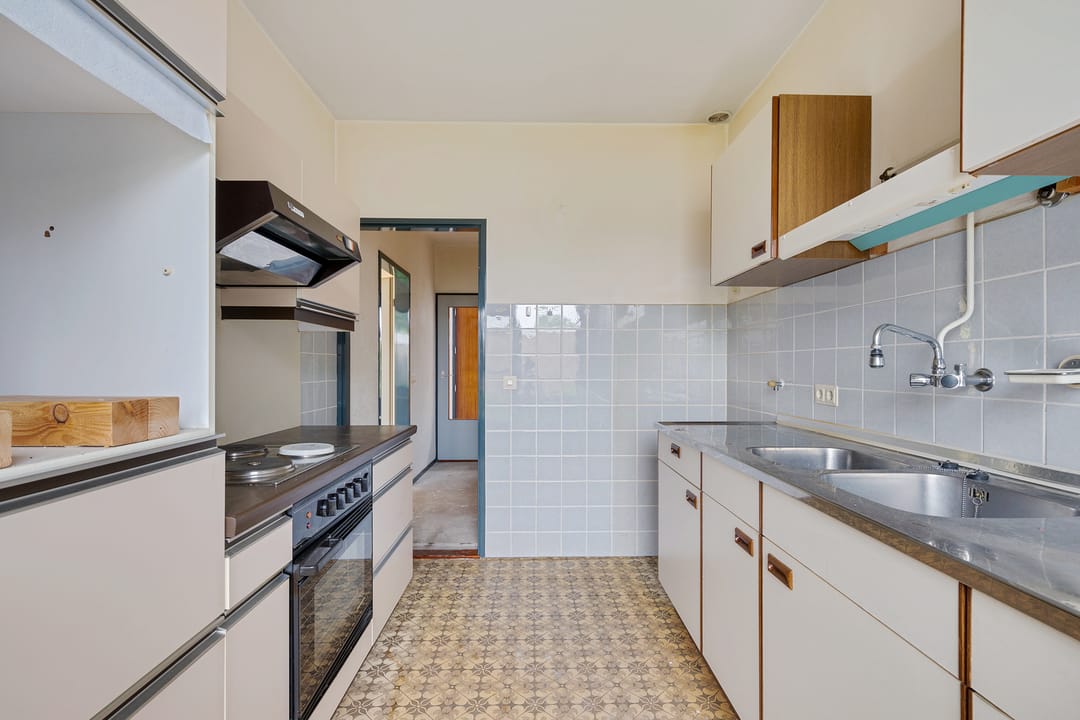 Corner house with garage and free view in green family-friendly location — 7