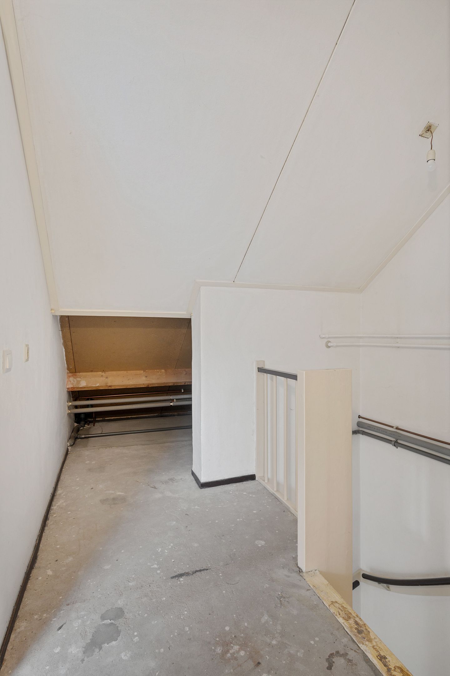 Corner house with garage and free view in green family-friendly location — 25
