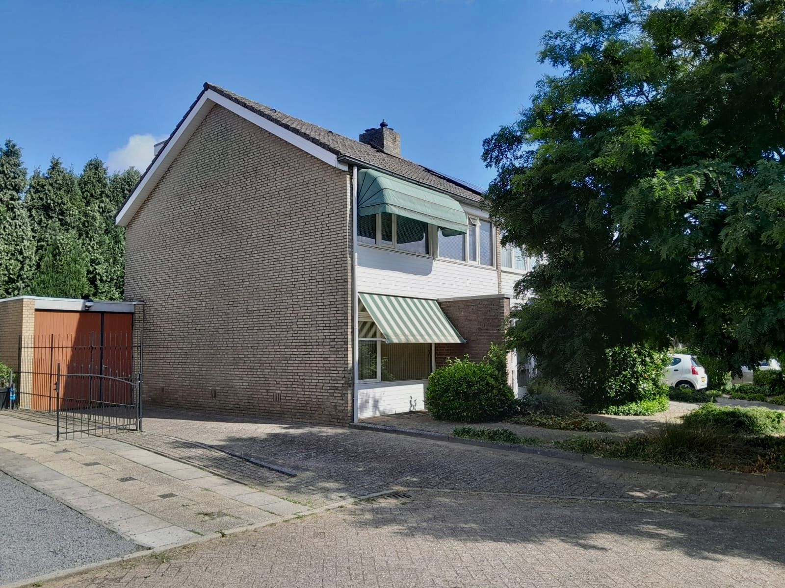Laathofstraat 34 