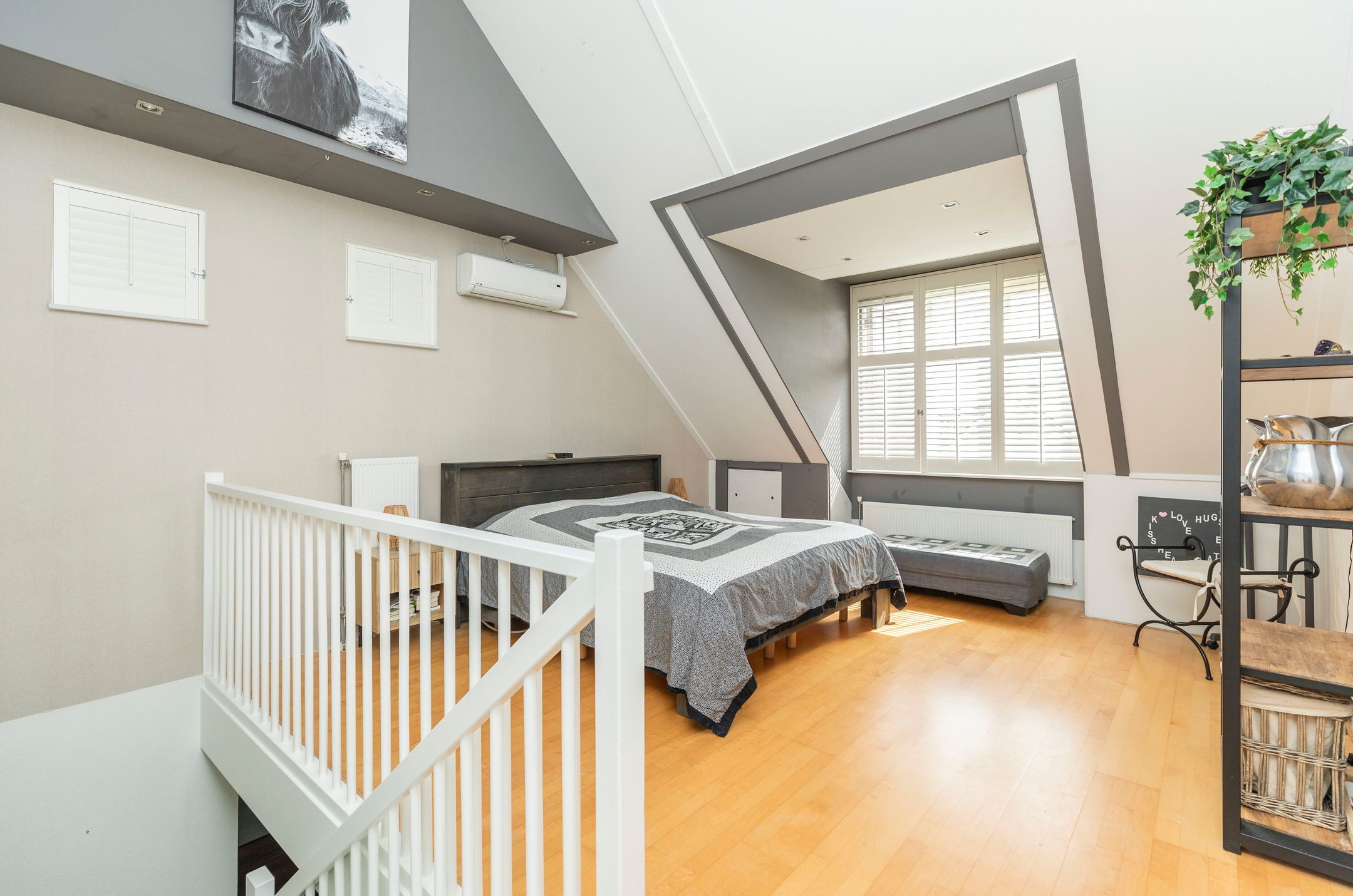 Spacious Extended Semi-Detached Home with Garage and Sunny Southeast-Facing Garden — 27