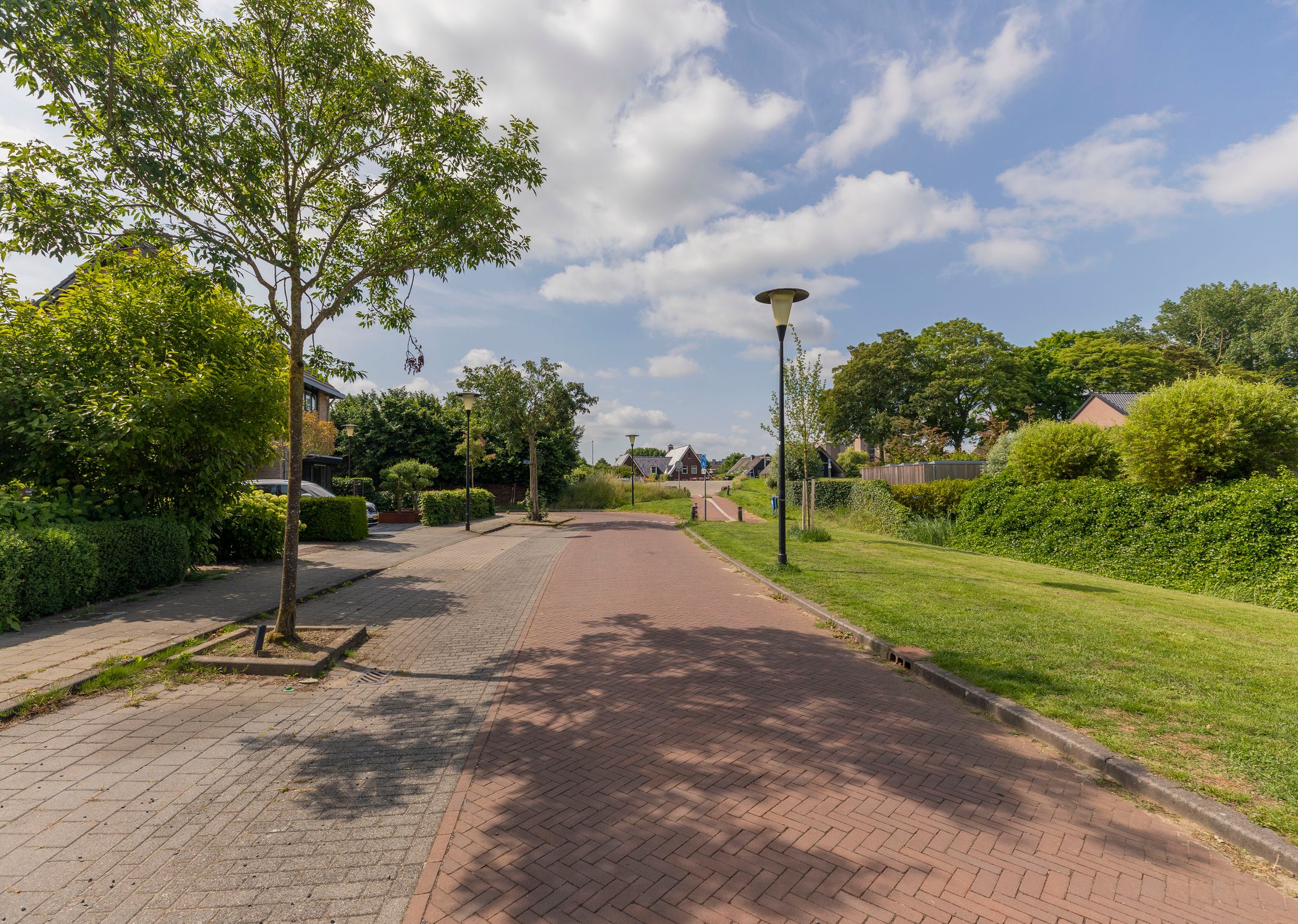 Spacious Extended Semi-Detached Home with Garage and Sunny Southeast-Facing Garden — 45