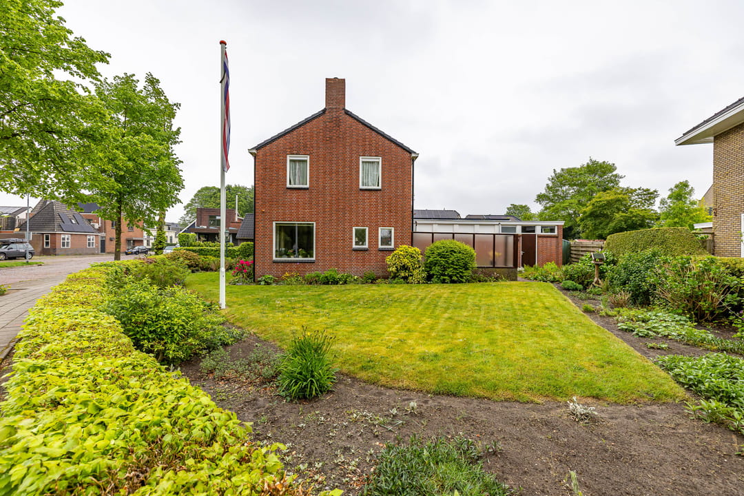 Foto 47 van Burgemeester Bartelsstr 1