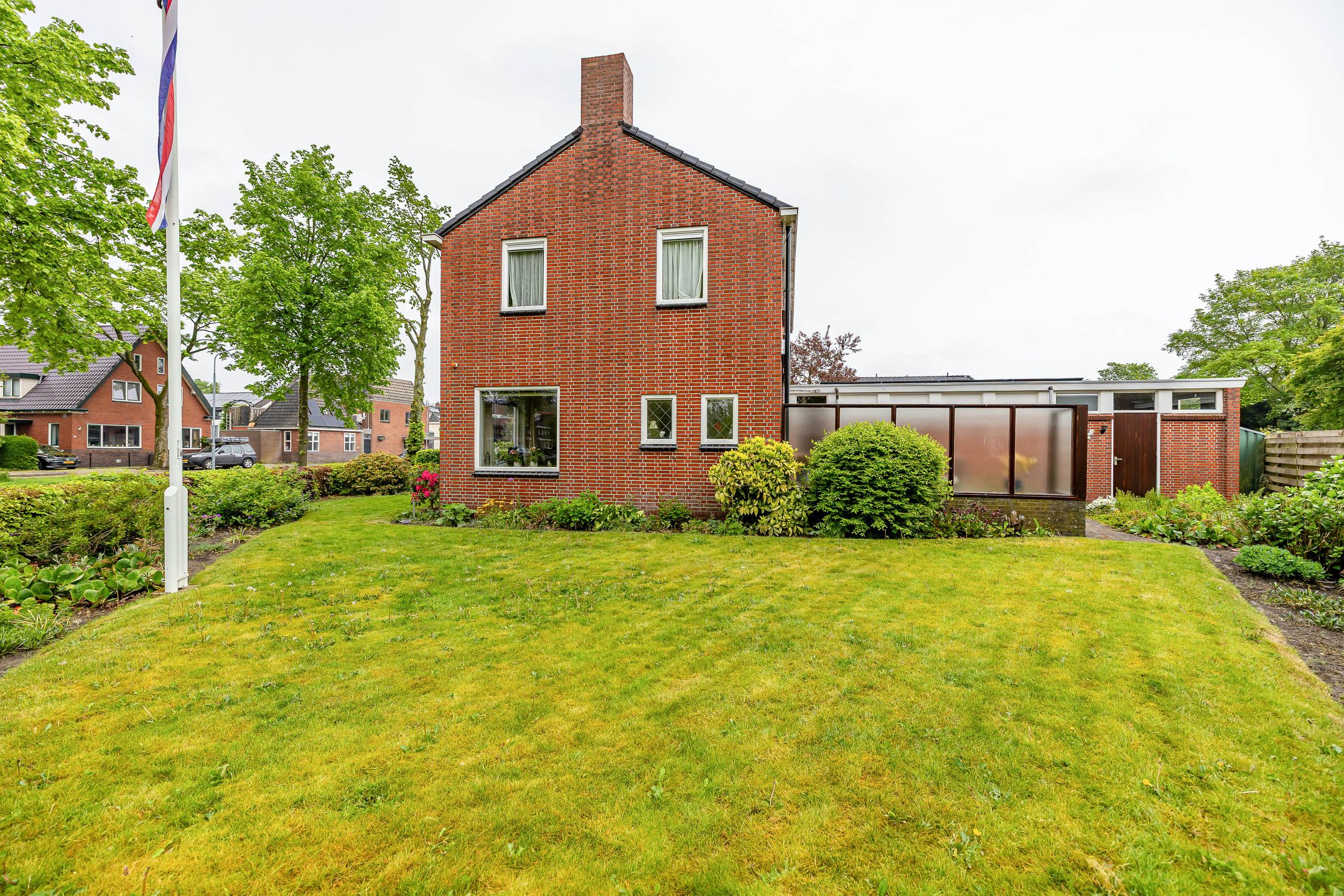 Foto 45 van Burgemeester Bartelsstr 1