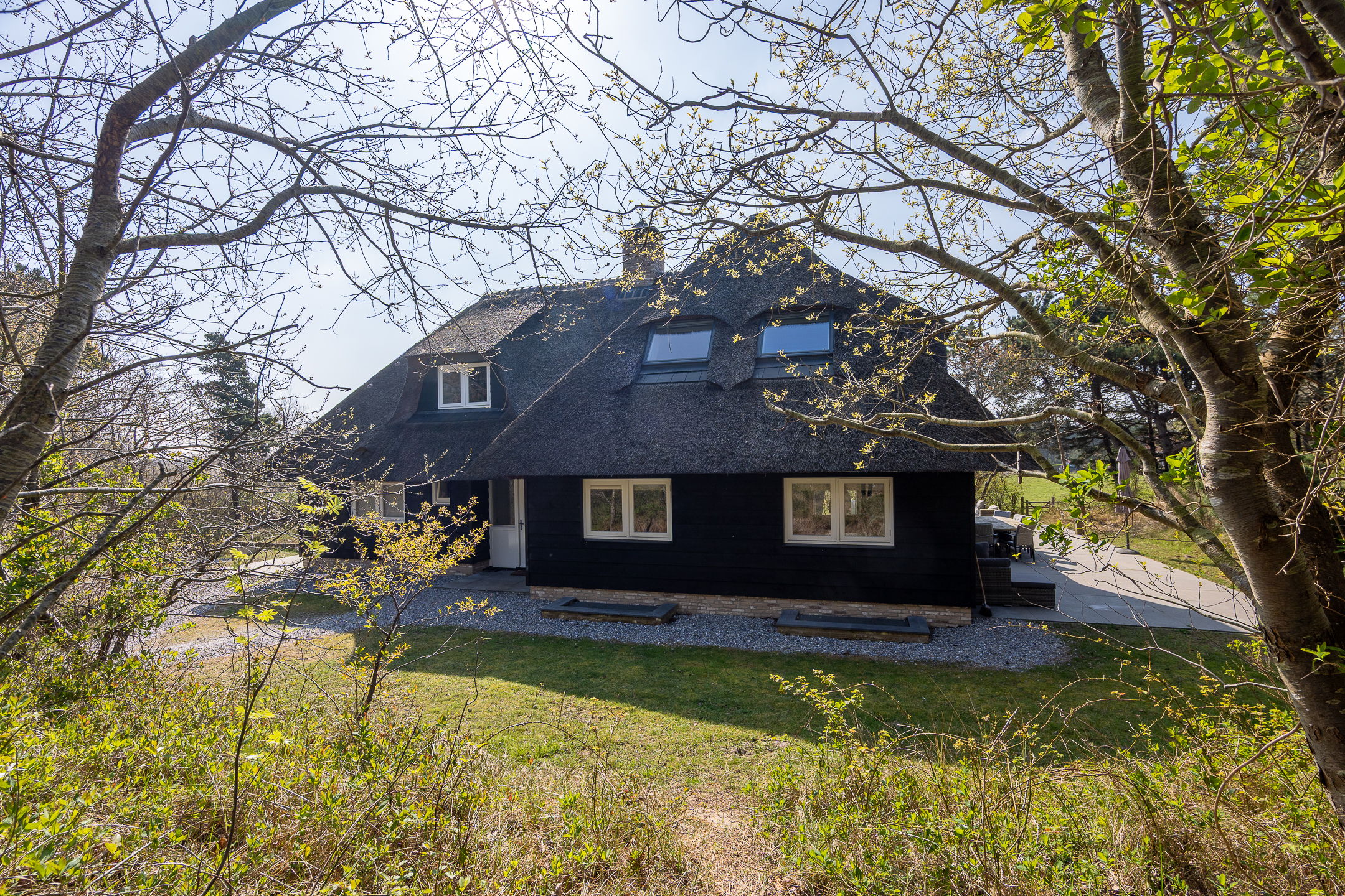 6-bedroom freehold villa in Buren (FR) — photo 4 of 5