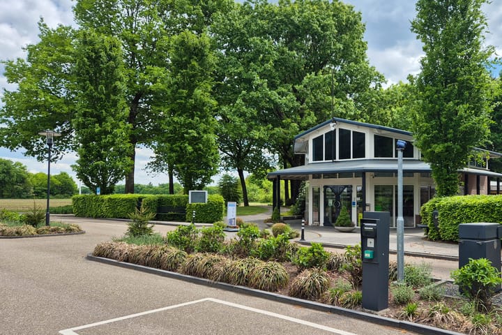 Vrijstaande woning te koop: Barteweg 15R5, Ede