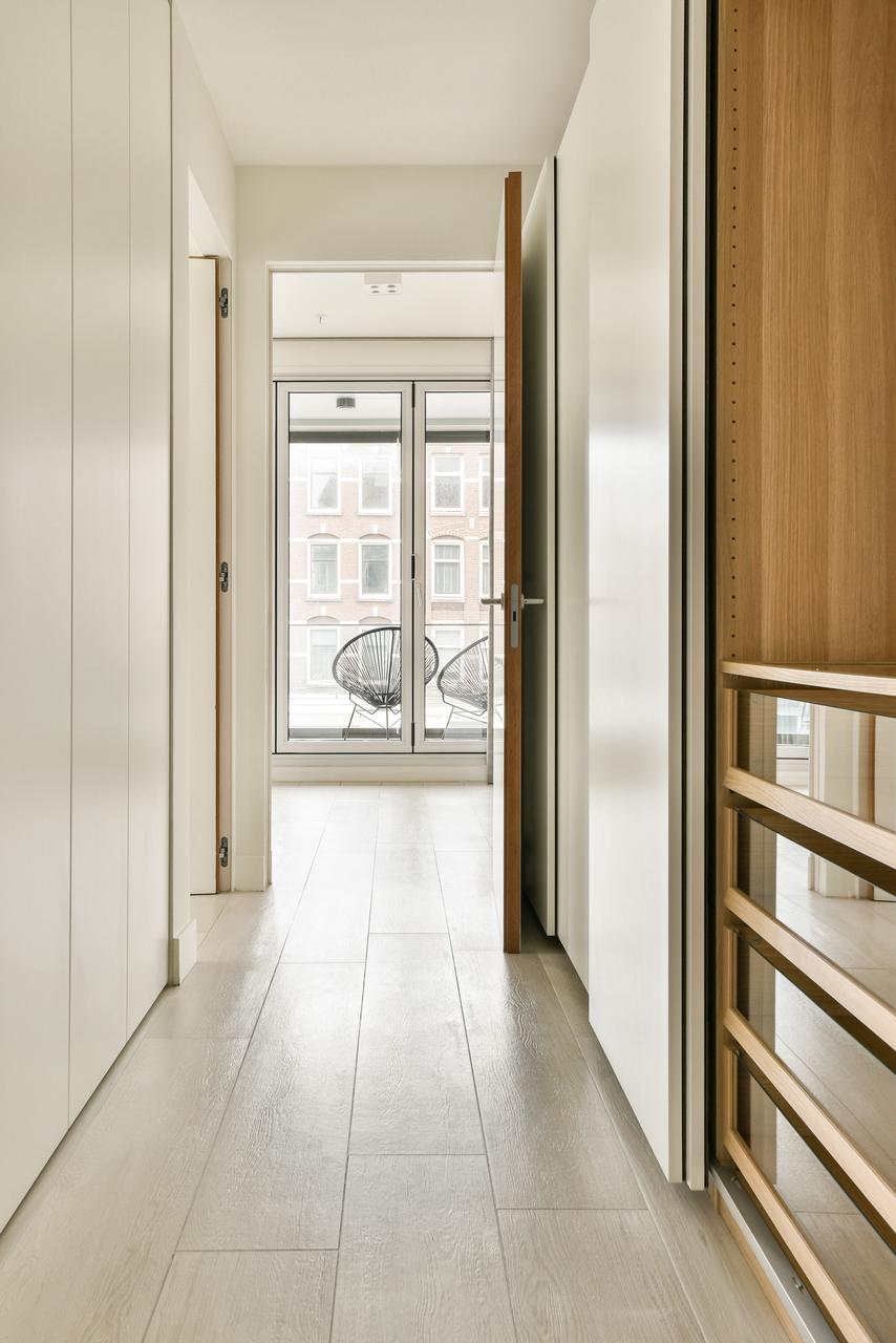 Photo 16 of Ferdinand Bolstraat 136-B