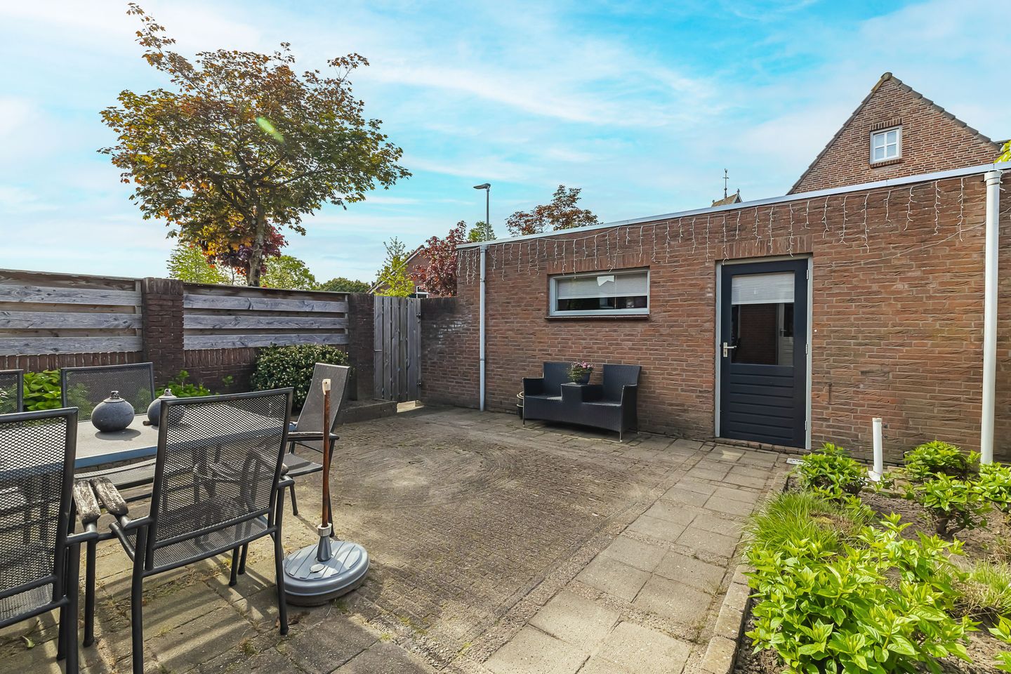 Spacious corner home with garage in peaceful Klein Zundert — 35