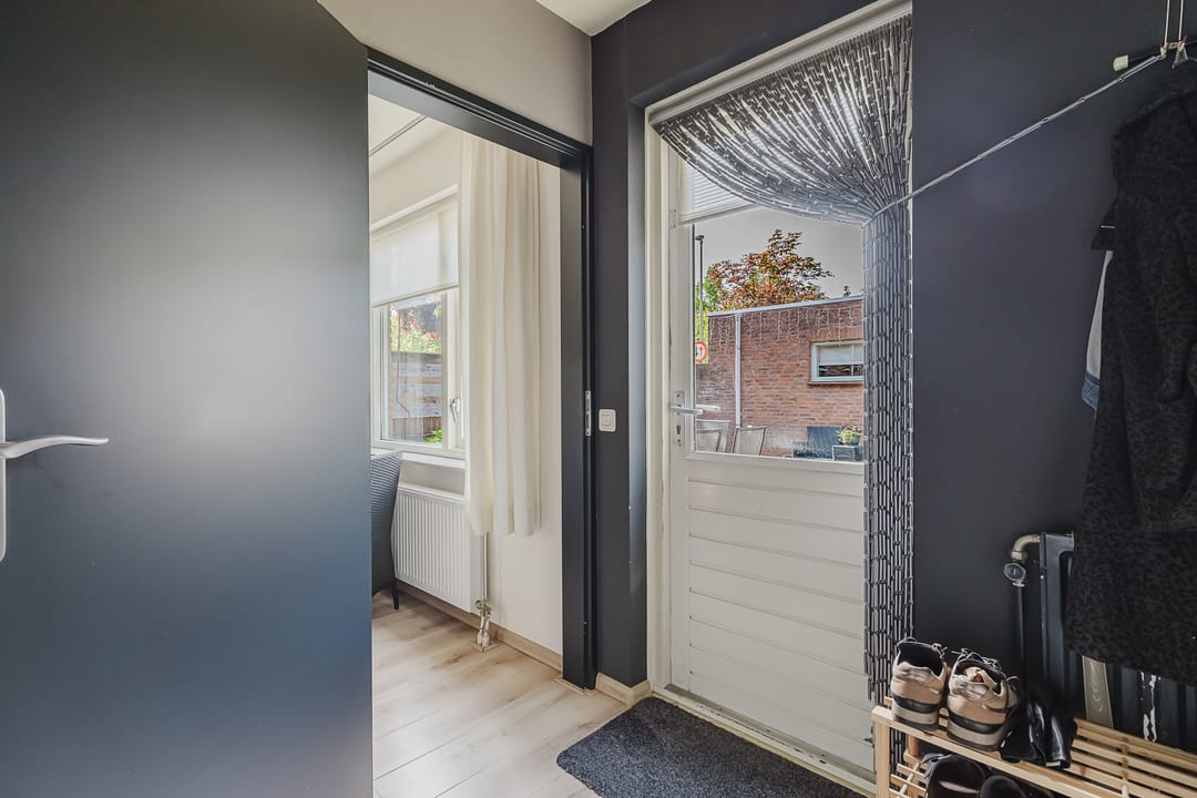 Spacious corner home with garage in peaceful Klein Zundert — 22