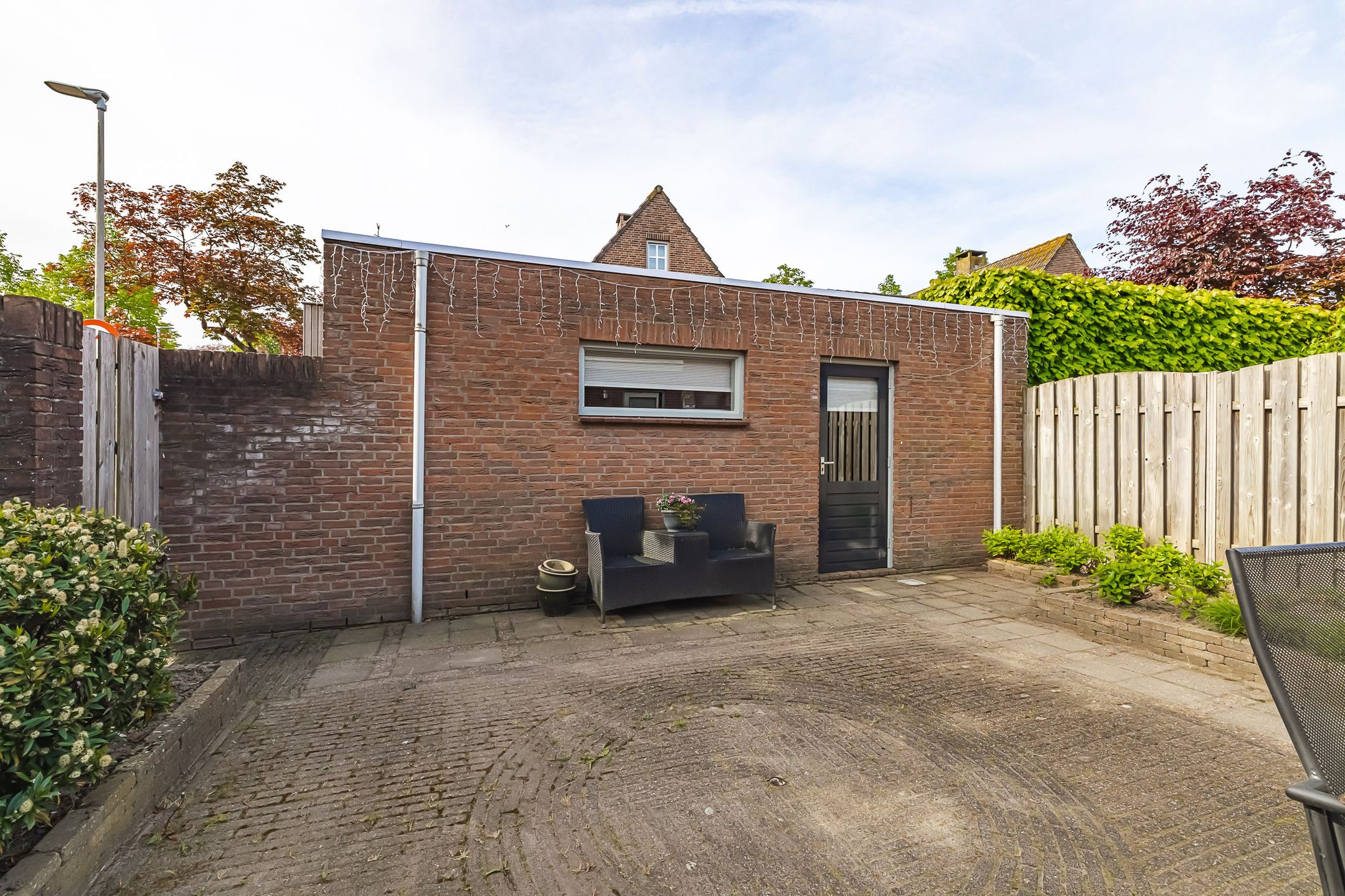 Spacious corner home with garage in peaceful Klein Zundert — 36