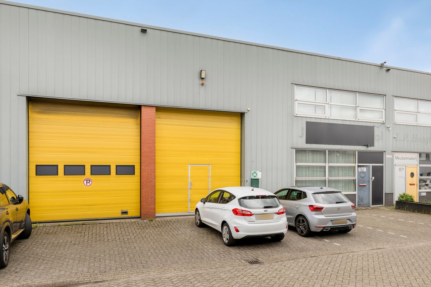 View photo 2 of Industrieweg 97-B