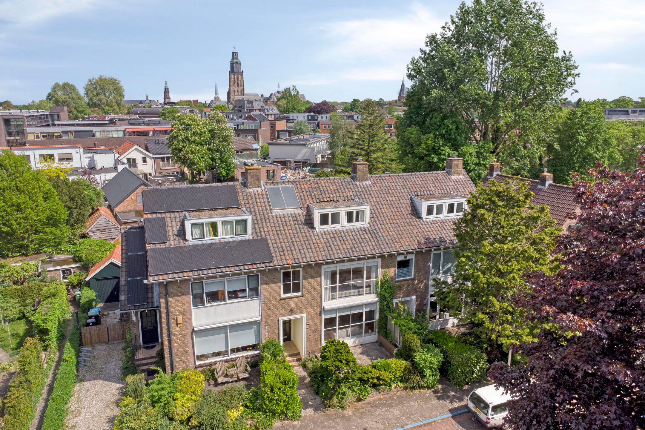 Spacious 1950s terraced home with panoramic IJssel river views — 63