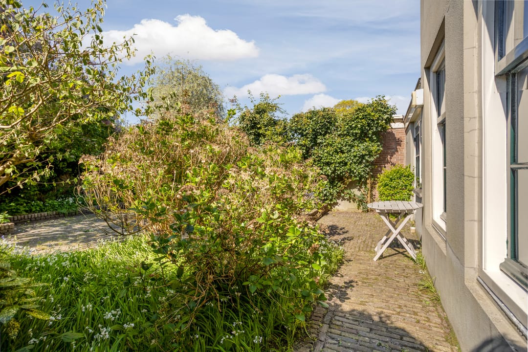 Photo 32 of Brugstraat 1