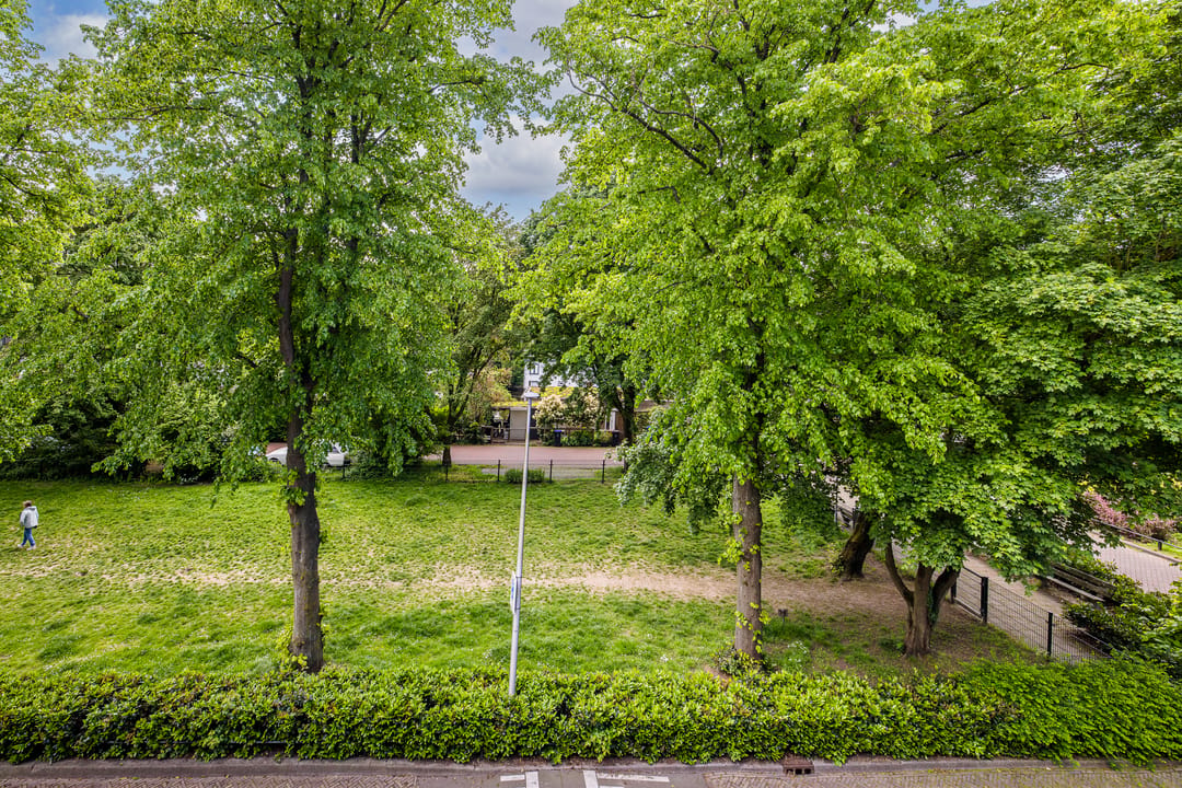Photo 37 of Makassarstraat 93