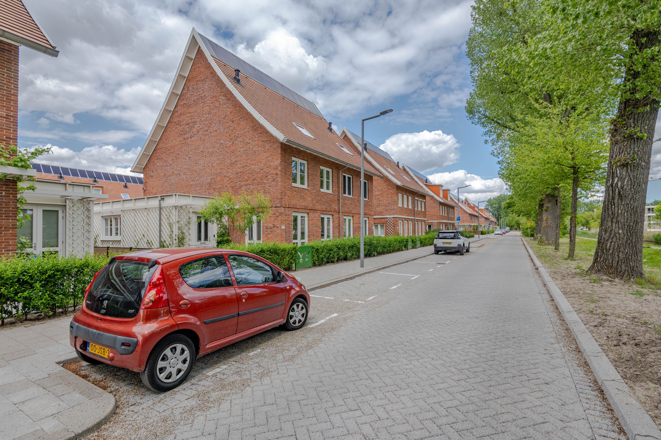 Photo 45 of Warmoldstraat 77-B