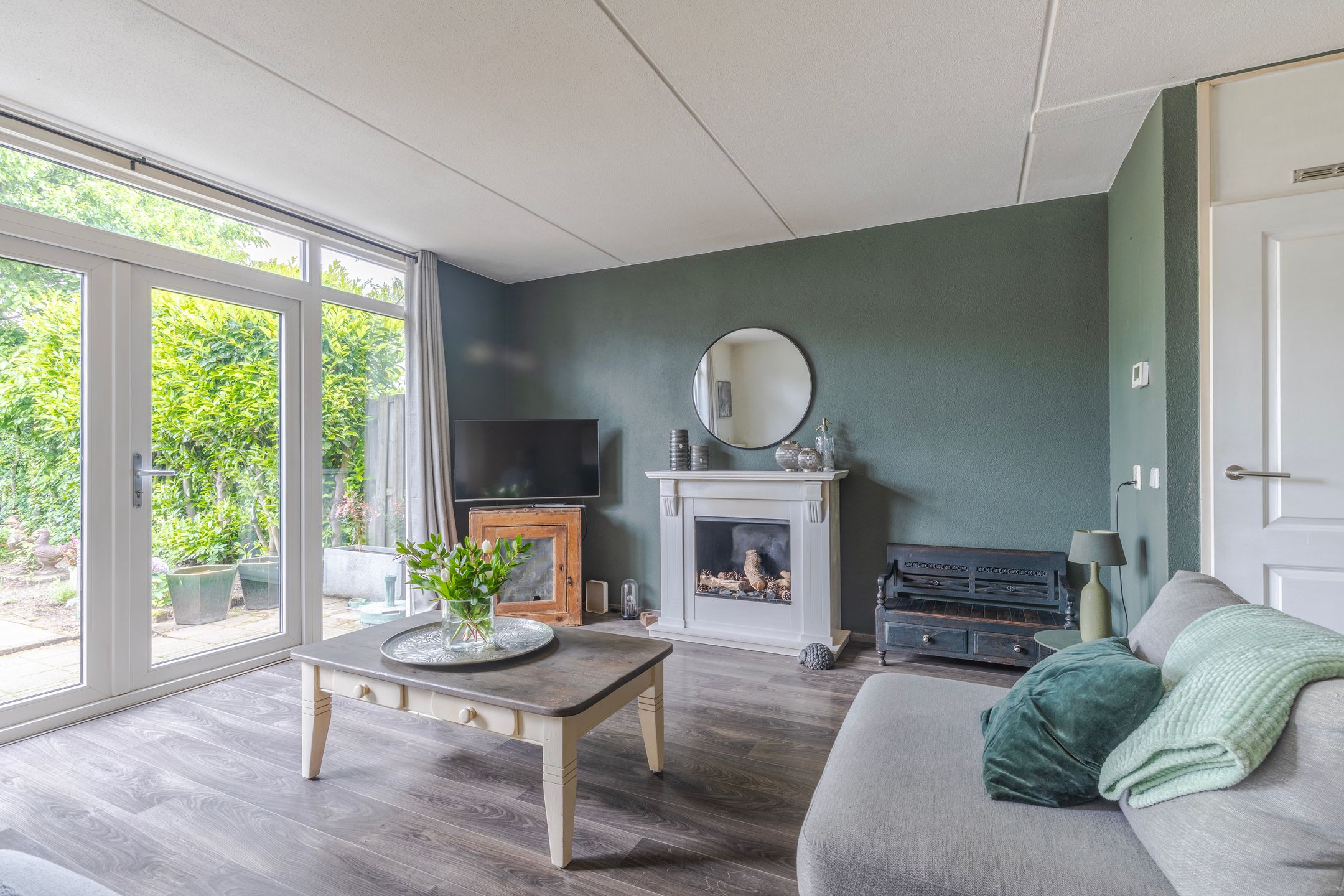 Spacious Family Home with Deep Garden and Private Driveway in Huissen — 12