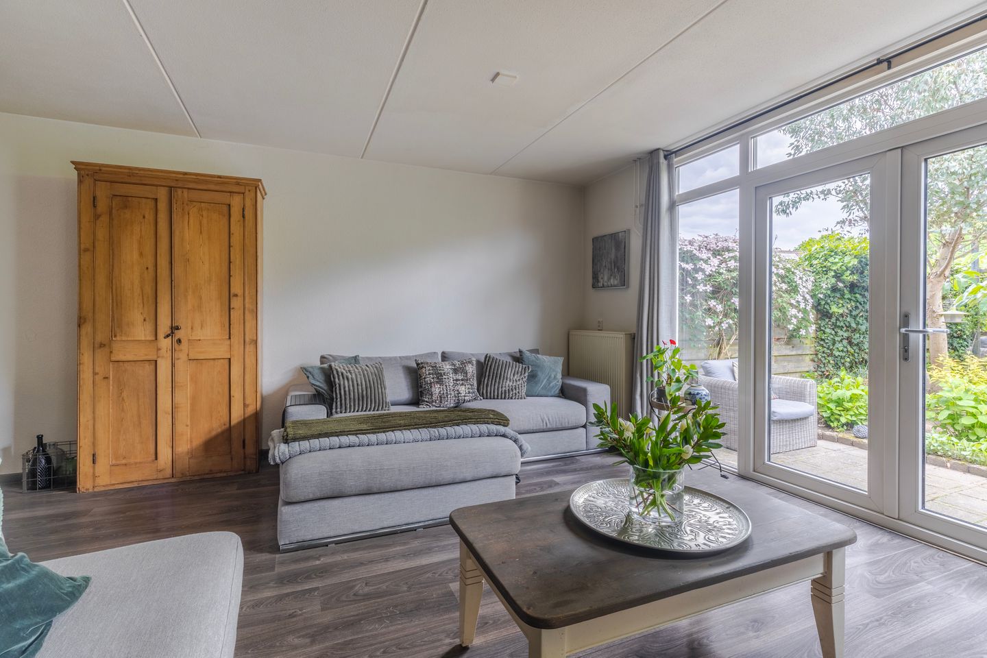 Spacious Family Home with Deep Garden and Private Driveway in Huissen — 14