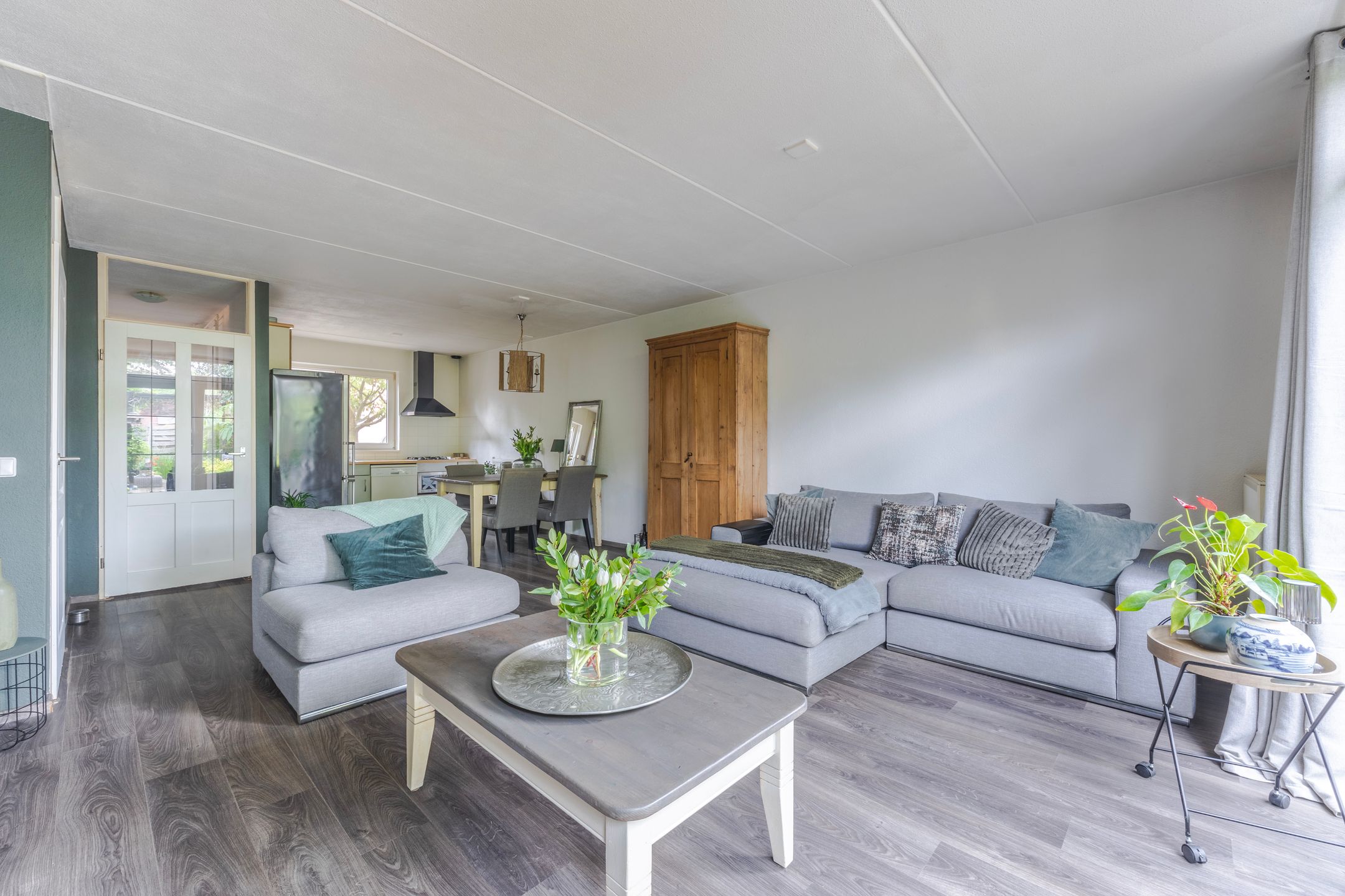 Spacious Family Home with Deep Garden and Private Driveway in Huissen — 15