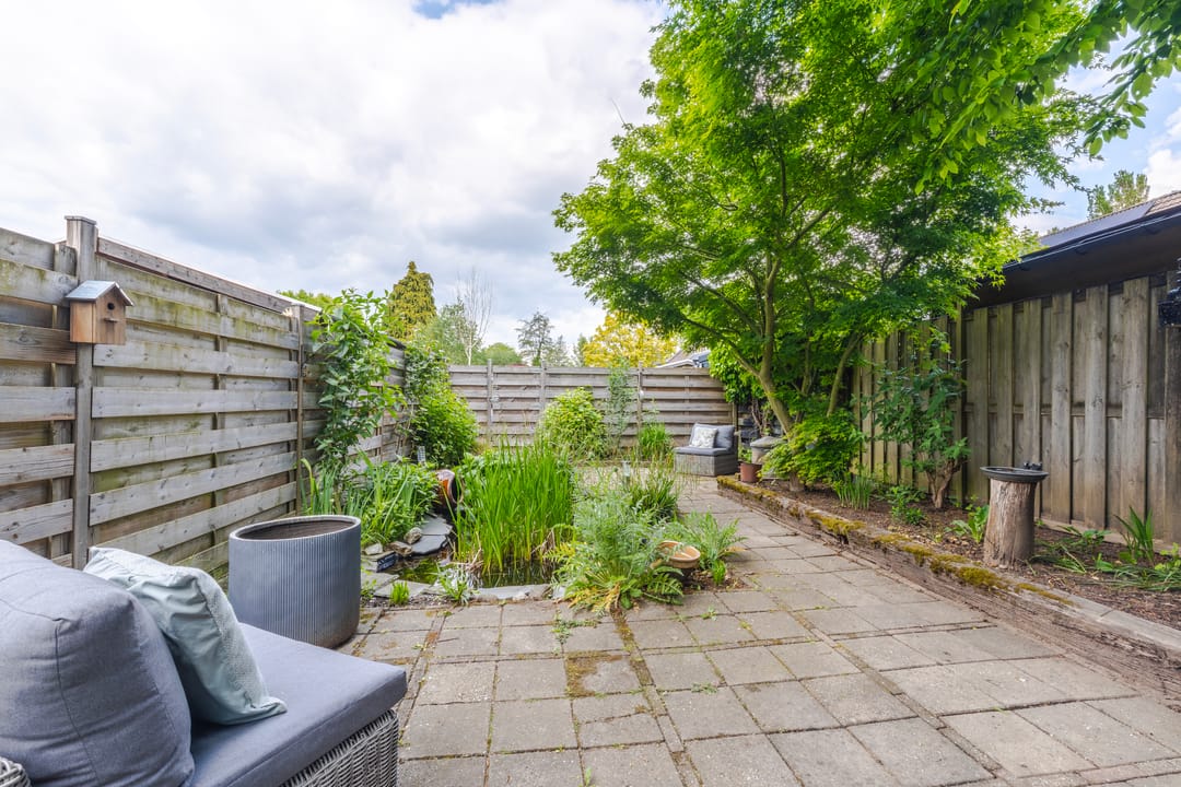 Spacious Family Home with Deep Garden and Private Driveway in Huissen — 31