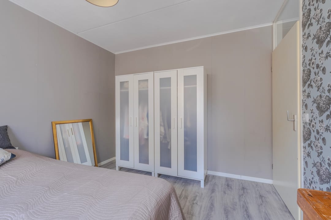 Spacious Family Home with Deep Garden and Private Driveway in Huissen — 23