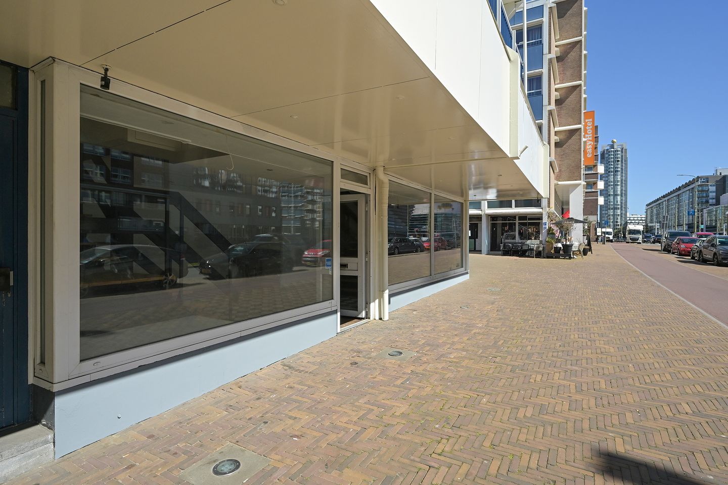 View photo 2 of Gevers Deynootweg 128-F