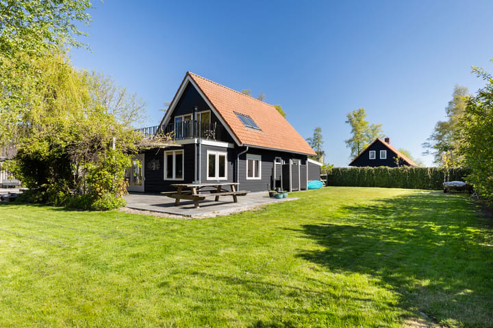 Vrijstaande woning te koop: De Achte 15, Terherne