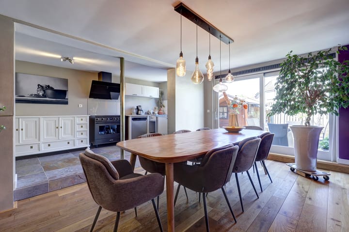 Tussenwoning te koop: Albert Schweitzerstraat 4, Venlo