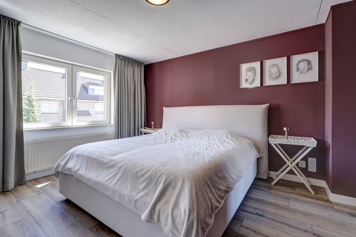 Tussenwoning te koop: Albert Schweitzerstraat 4, Venlo
