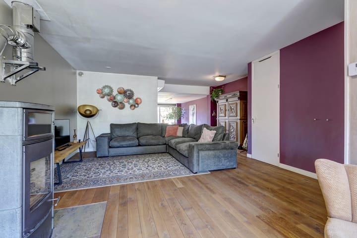 Tussenwoning te koop: Albert Schweitzerstraat 4, Venlo