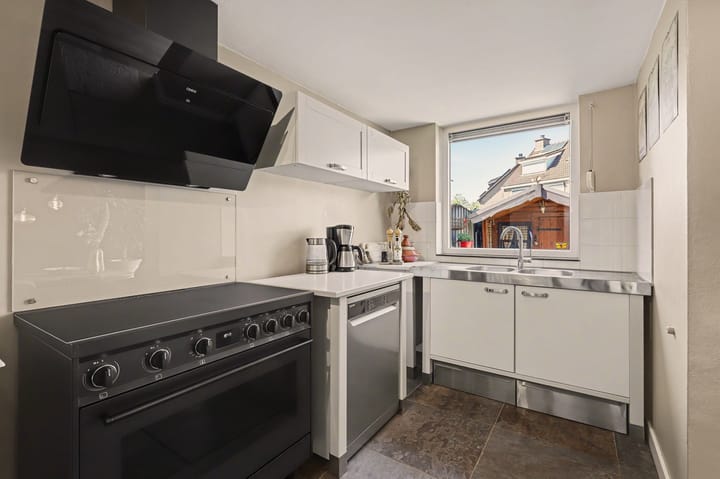 Tussenwoning te koop: Albert Schweitzerstraat 4, Venlo
