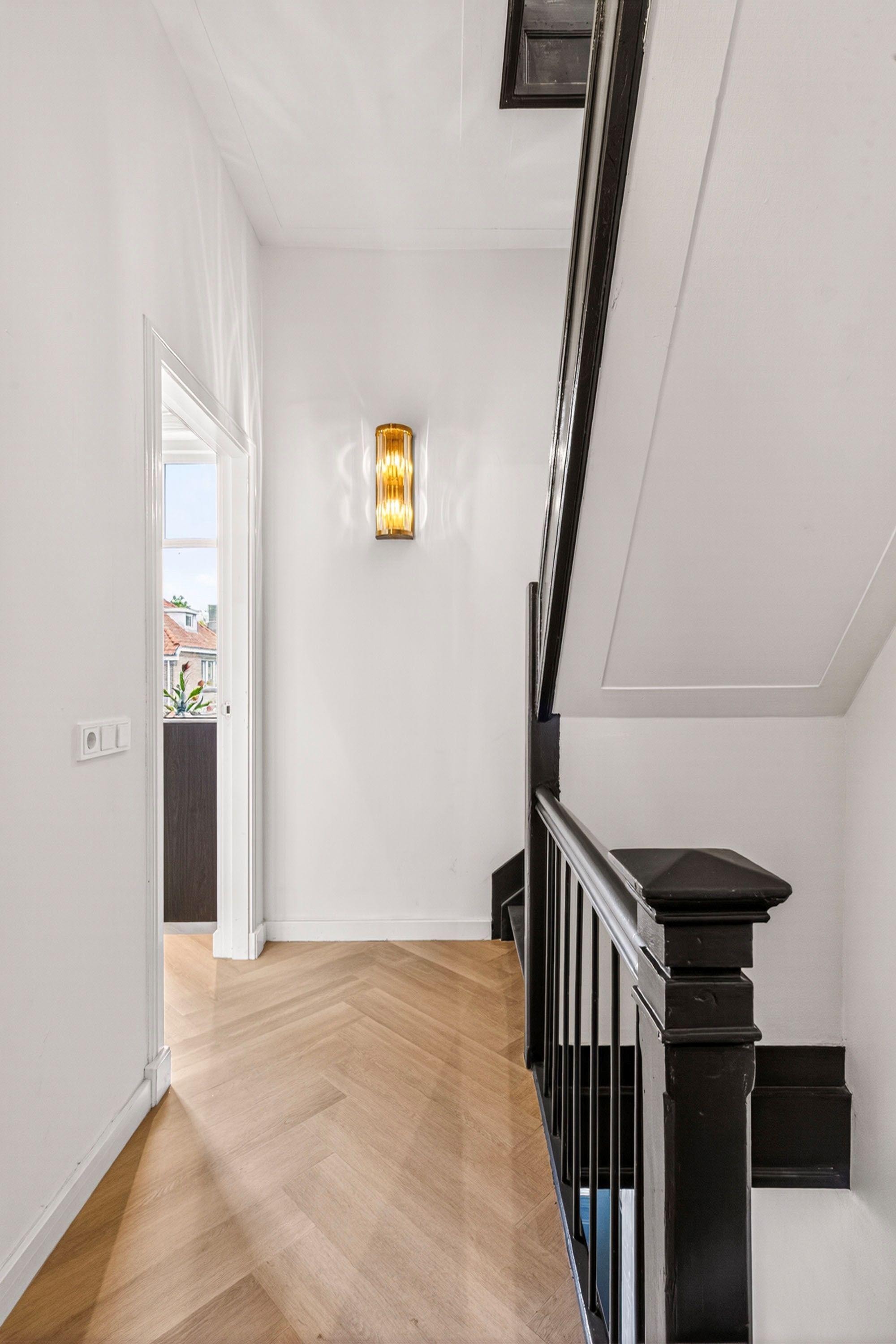 Photo 15 of J.P. Heijestraat 32