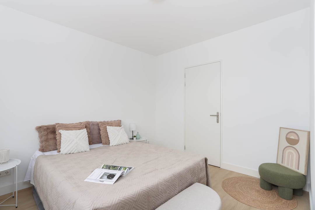 Light and Comfortable Apartment with Canal View in Green Utrecht — 13