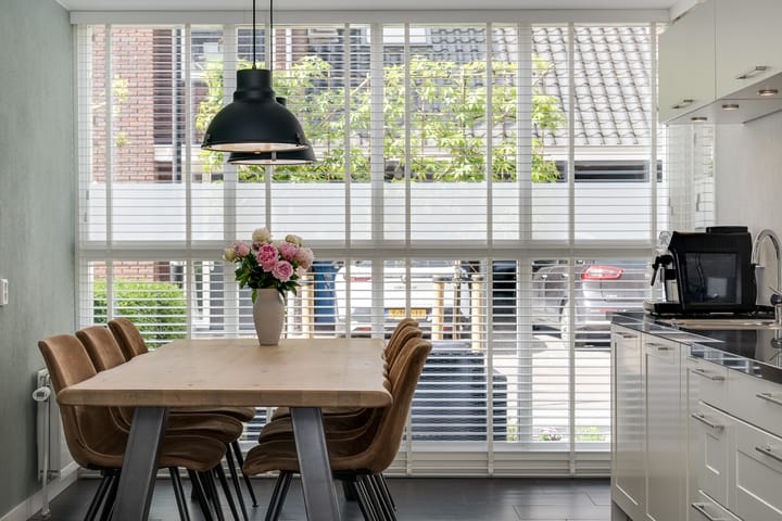 Tussenwoning te koop: Rechtsbuitenstraat 17, Kudelstaart