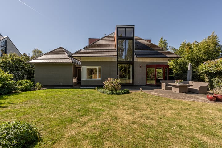Vrijstaande woning te koop: Ambachtsherenlaan 3, Mijnsheerenland